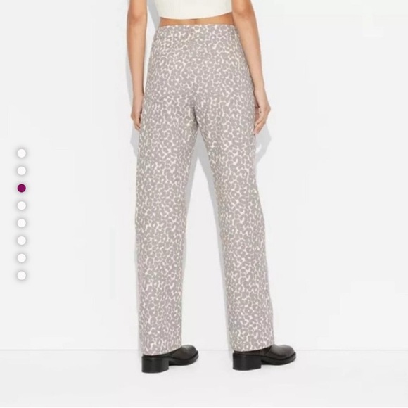 LIKE NEW Wild Fable Leopard Barrel Jean - Picture 4 of 12